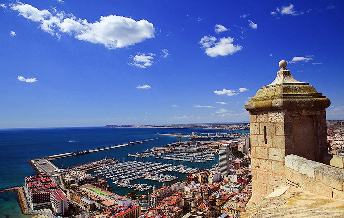 Alicante city photo for travel to Valencia