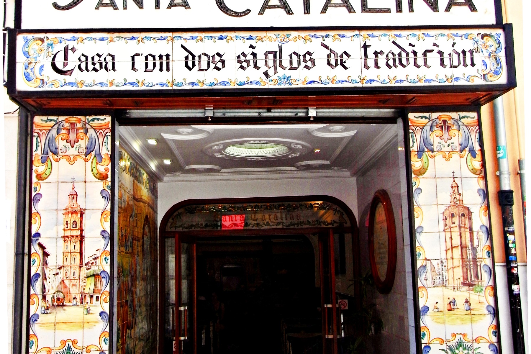 Horchateria Santa Catalina traditional tiled facade in Valencia