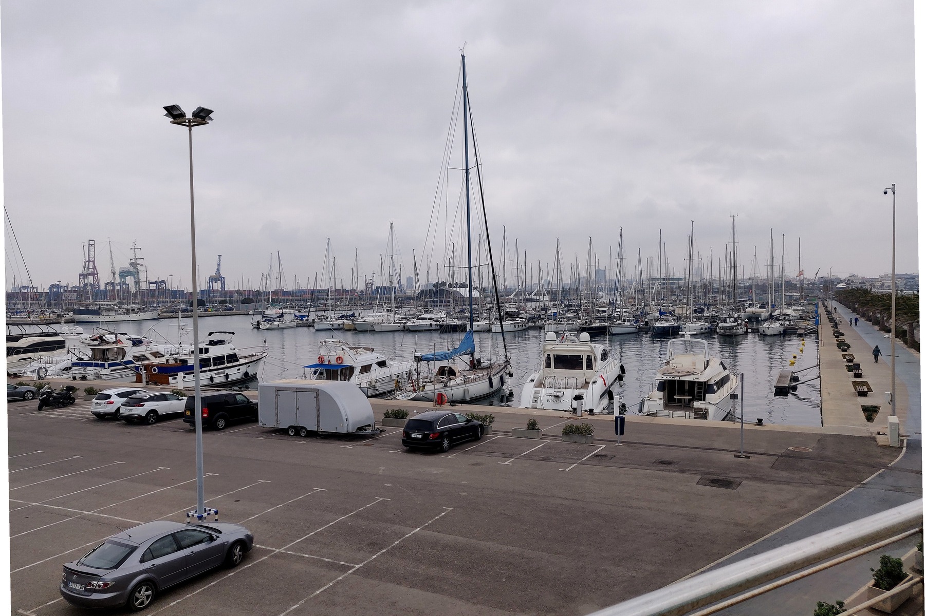 Marina de Valencia with Veles e Vents by the water