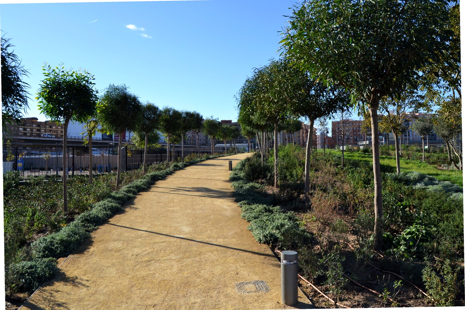 Parque Central landscaped railway park in Valencia